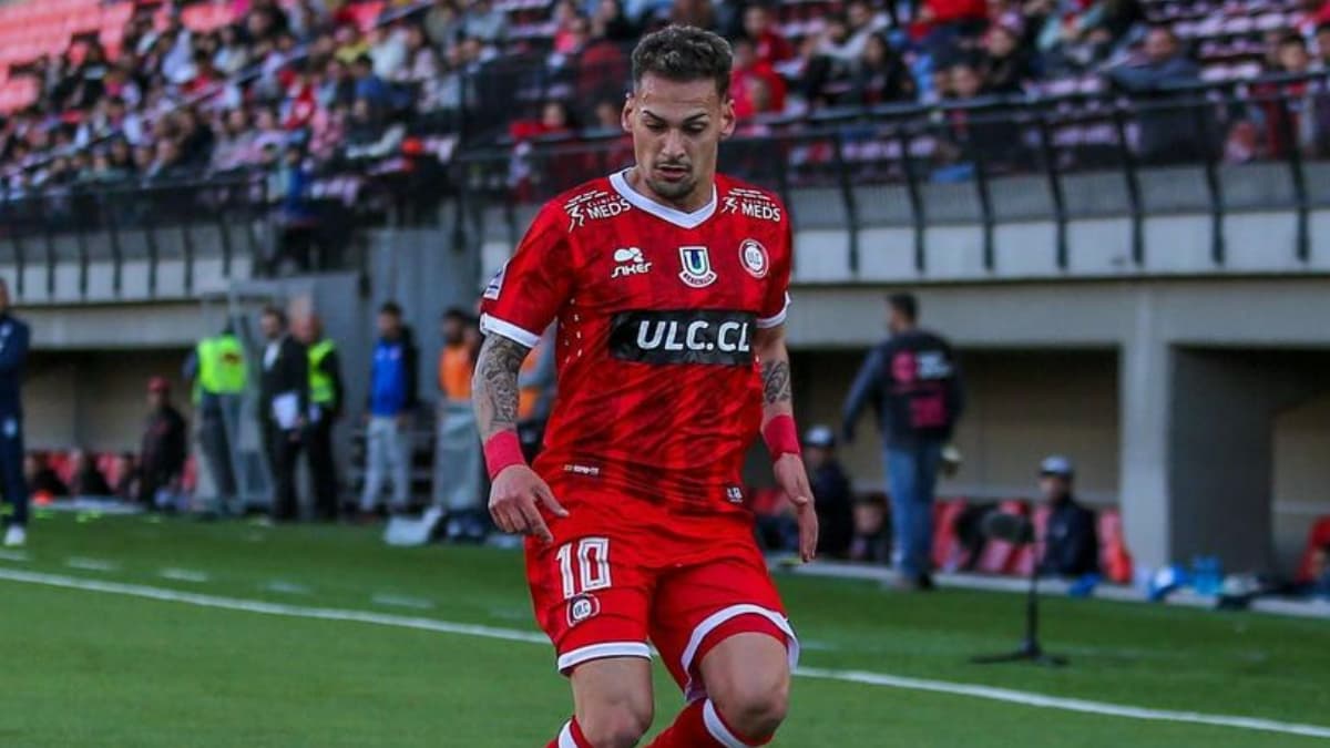 Matias Cavalleri em campo pelo Unión La Calera