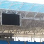 Troca do telão da Arena do Grêmio