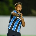 Arezo em jogo do Grêmio