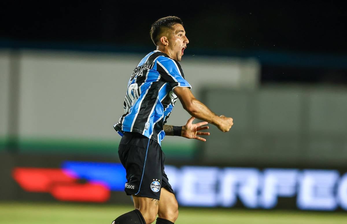 Cristian Olivera em jogo do Grêmio