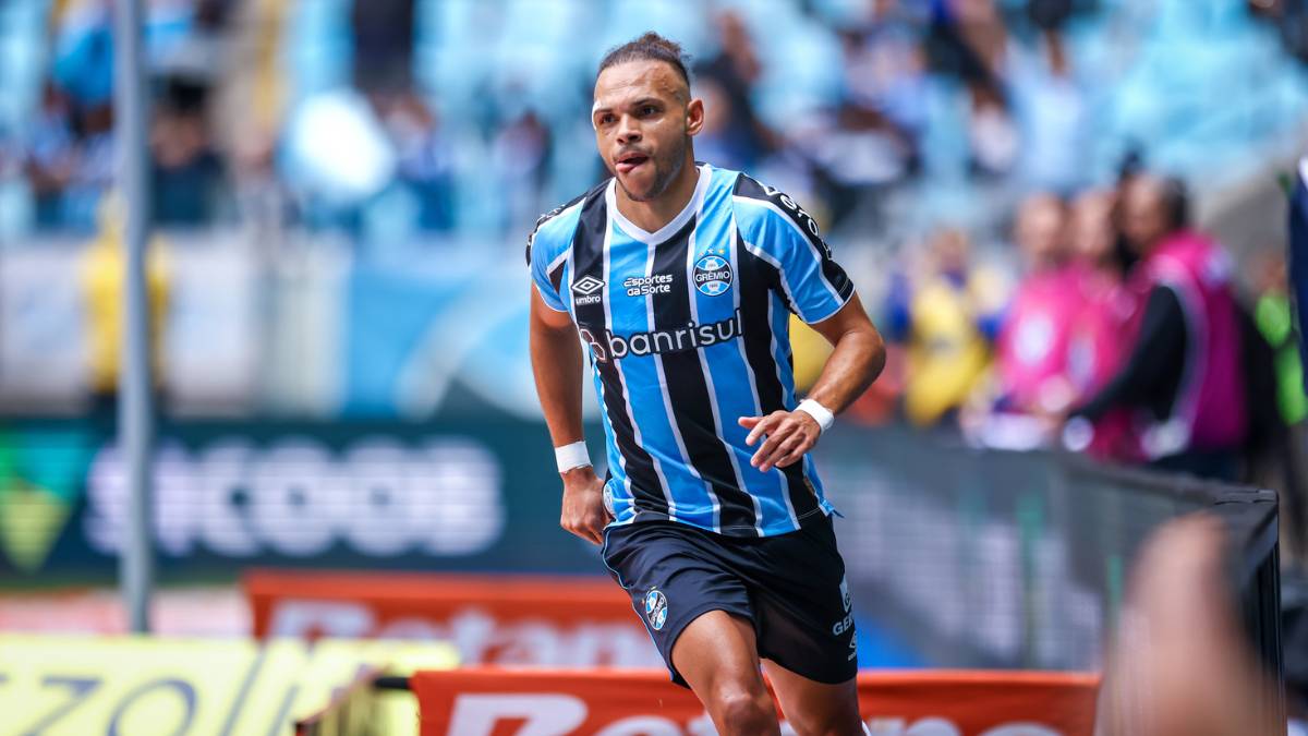 Braithwaite pelo Grêmio