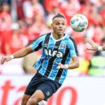 Braithwaite pelo Grêmio no Gre-Nal