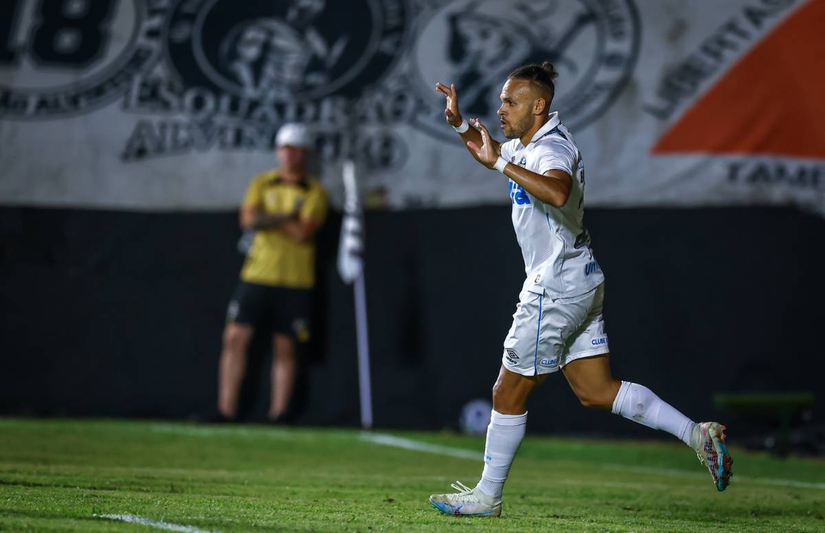 Braithwaite pelo Grêmio