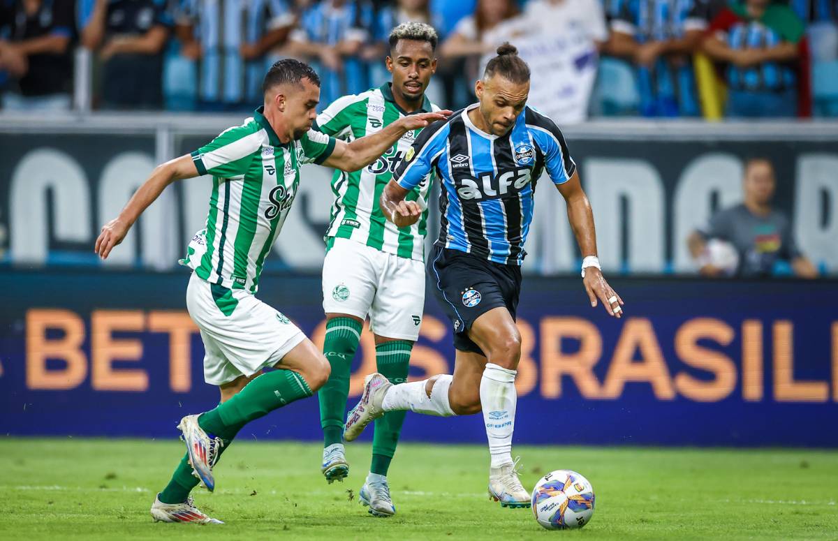 Braithwaite pelo Grêmio