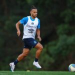 Braithwaite em treino do Grêmio