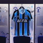 Camisa do Grêmio com a Alfabet