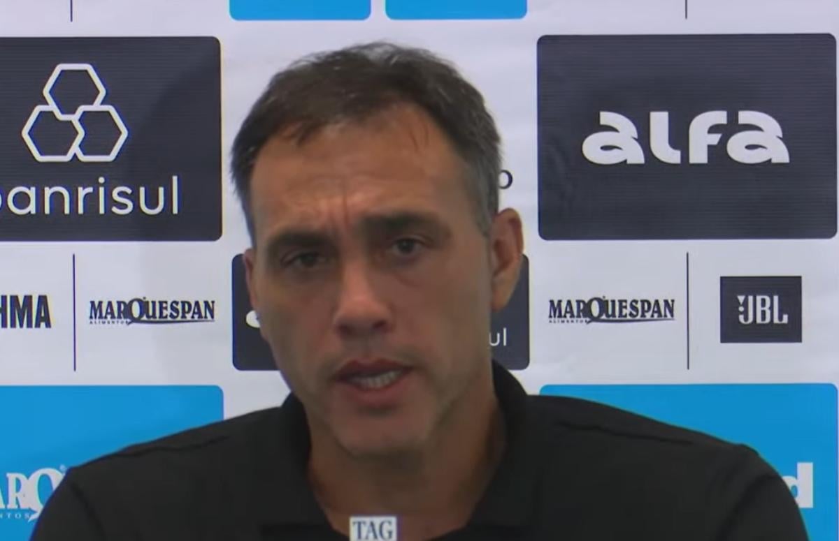 Leandro Desábato, auxiliar técnico de Quinteros no Grêmio