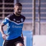 Kevin Oliveira pelo Grêmio