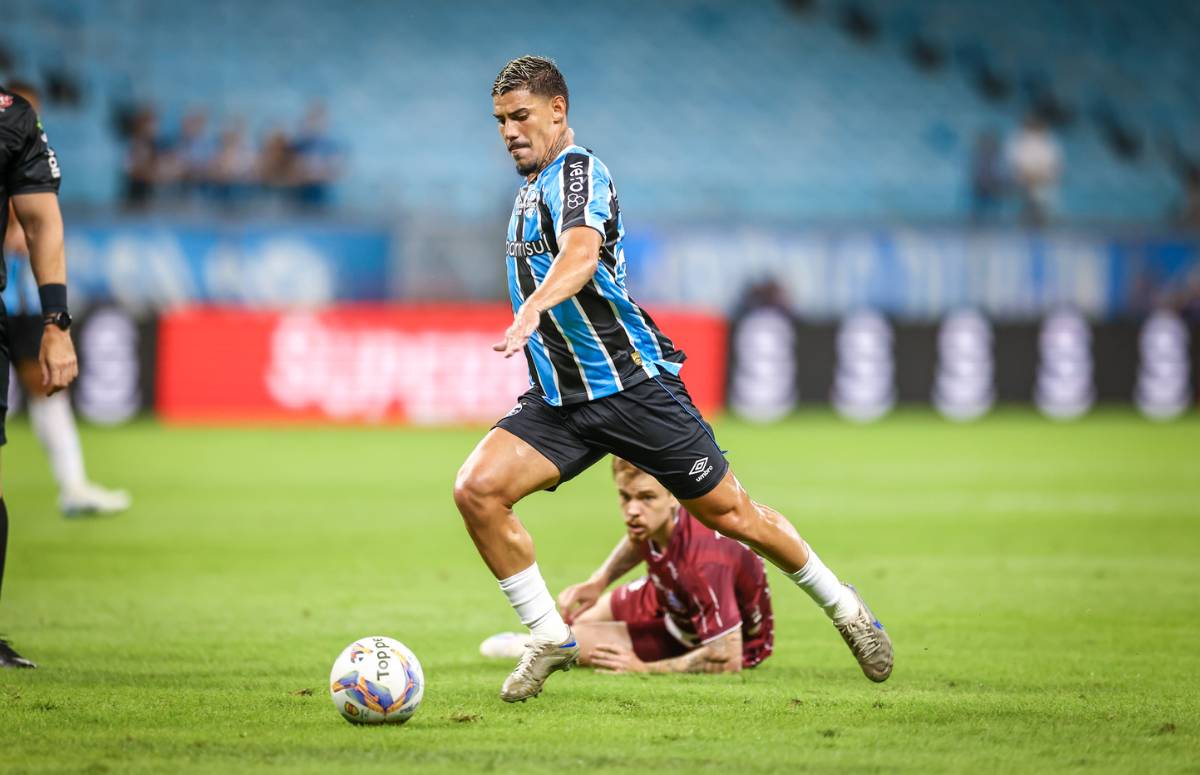 Mayk pelo Grêmio