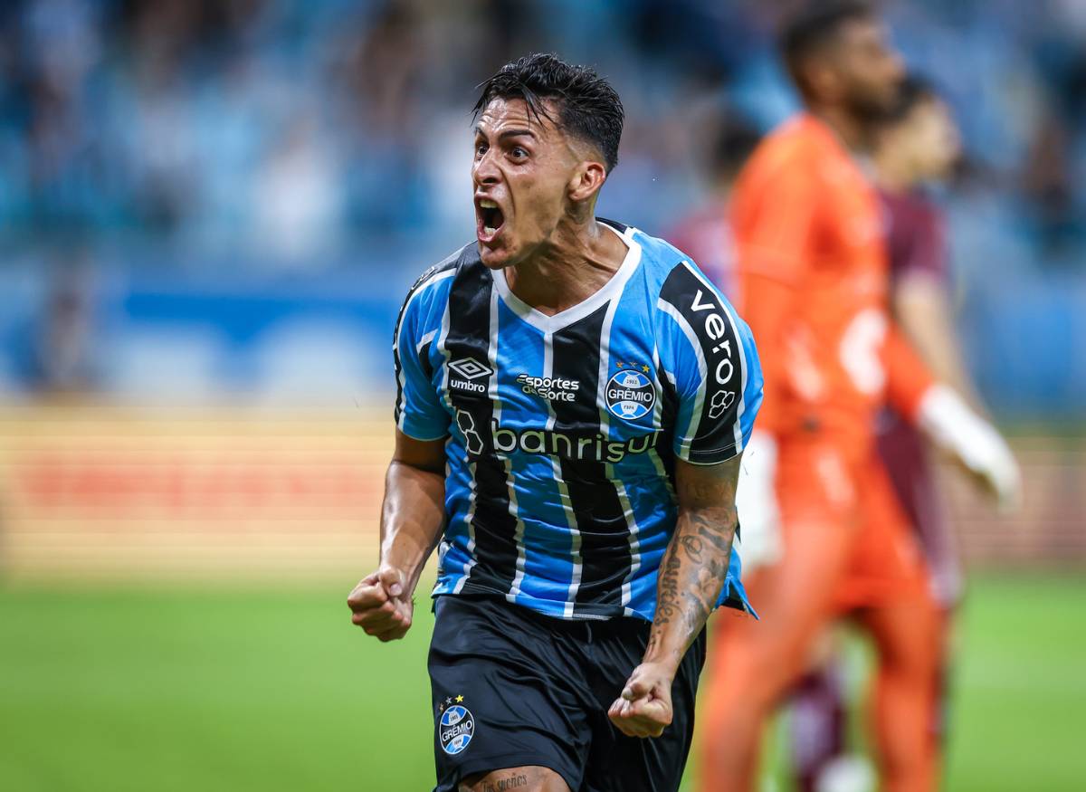 Pavón pelo Grêmio