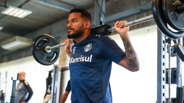 Reinaldo Se Mostra Orgulhoso E Promete Dar A Vida Pelo Grêmio Em Campo 7156