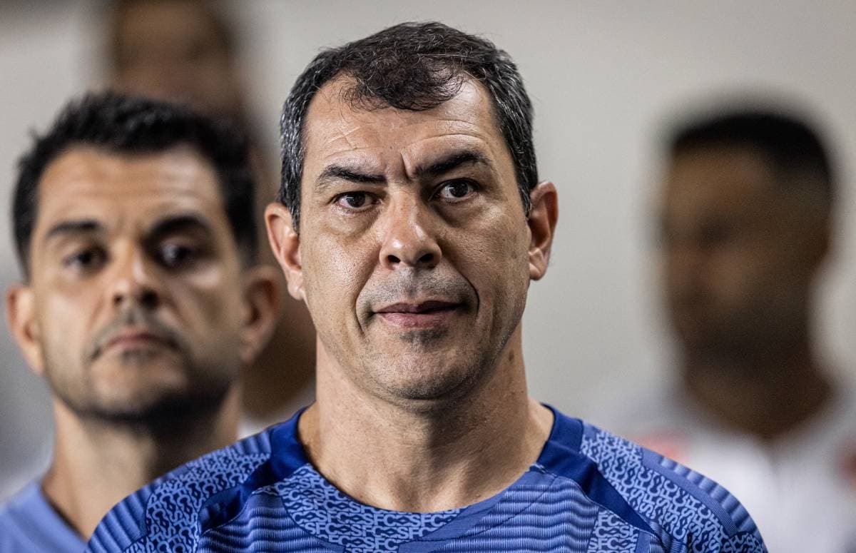 Técnico Fábio Carille interessa ao Grêmio