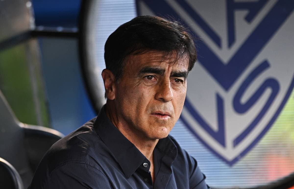 Técnico Gustavo Quinteros interessa ao Grêmio