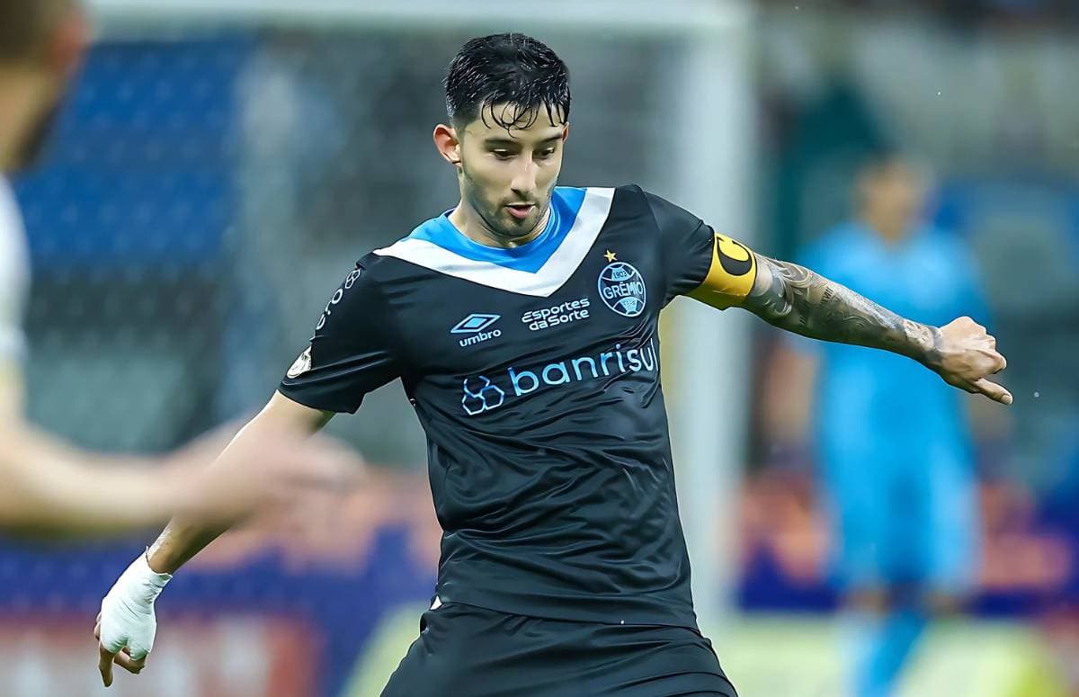 Villasanti pelo Grêmio