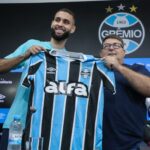 Wagner Leonardo apresentado pelo Grêmio