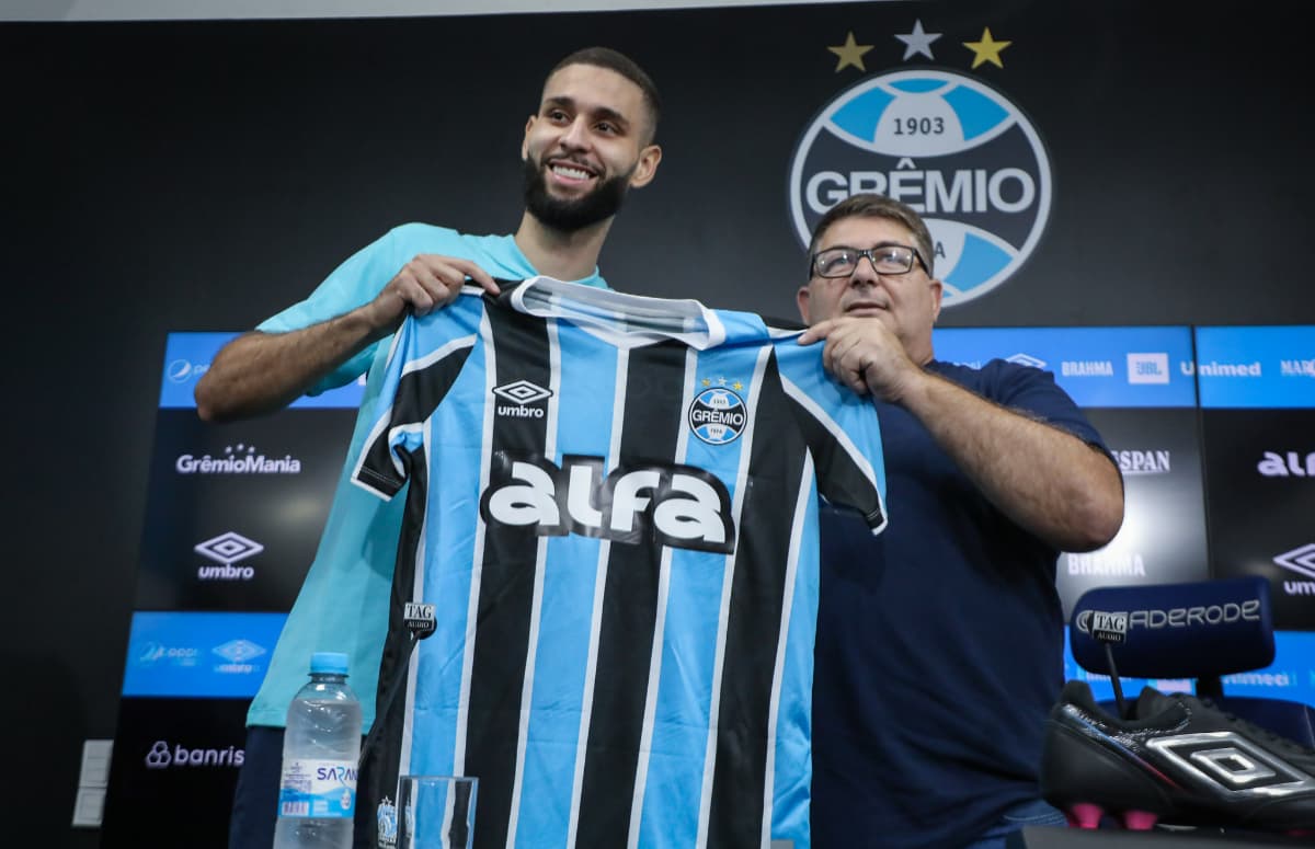 Wagner Leonardo apresentado pelo Grêmio