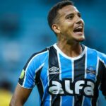 Gustavo Martins pelo Grêmio