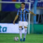 Zagueiro Natã Felipe pelo Grêmio